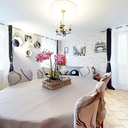 2 Bedroom Gorgeous In * Vignory