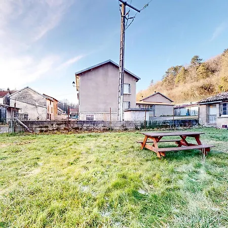 2 Bedroom Gorgeous In Holiday home *