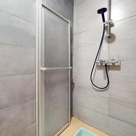 2 Bedroom Gorgeous In *