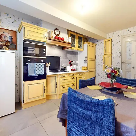 2 Bedroom Gorgeous In Holiday home Vignory